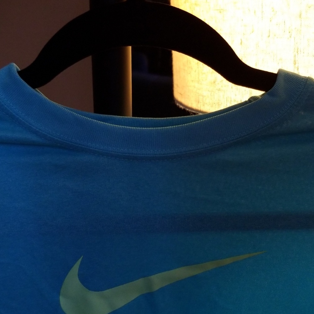 Shirt - Picture 6 of 7